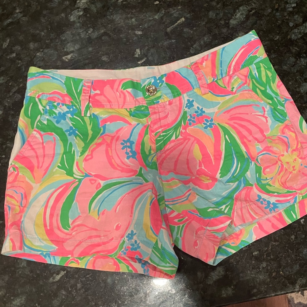 Lily Pulitzer shorts size 6 💕